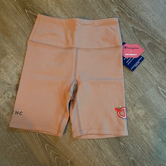 Champion x KNC Beauty biker short - Picture 4 of 6